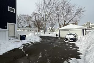 11 Barton St, Salem, MA 01970 - Photo 2