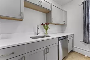 9 Dartmouth St, Somerville, MA 02145 - Photo 10