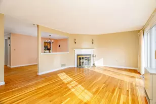 9 Governor Square, Peterborough, NH 03458 - Photo 2