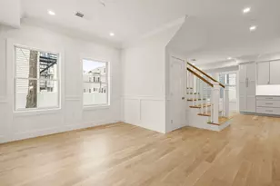 147 W 8th St, Boston, MA 02127 - Photo 6