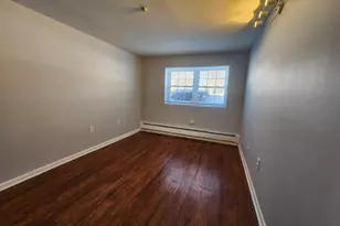 75 Edgelawn Ave, North Andover, MA 01845 - Photo 12