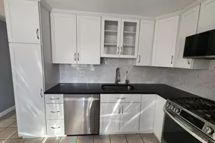 75 Edgelawn Ave, North Andover, MA 01845 - Photo 4