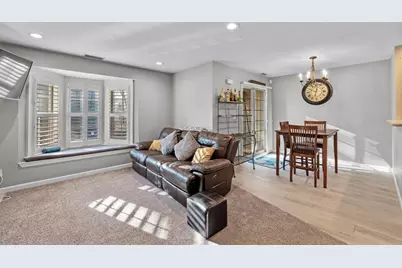 709 Gazebo Cir #709, Reading, MA 01867 - Photo 8