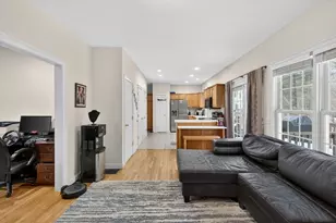 1 Knowlton Cir, Upton, MA 01568 - Photo 4