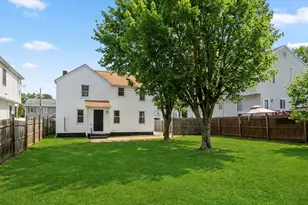 191 Laconia St, Springfield, MA 01129 - Photo 2