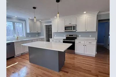 193 E Spring, Avon, MA 02322 - Photo 4