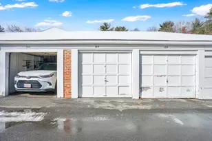 40 Halifax Ct, Springfield, MA 01108 - Photo 8