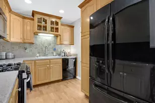 40 Halifax Ct, Springfield, MA 01108 - Photo 18