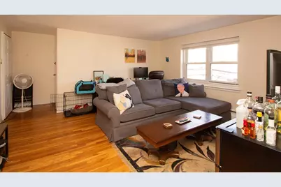 95 Chestnut St #4, Brookline, MA 02445 - Photo 2