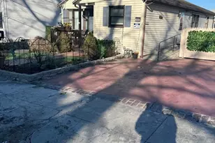 200 Crescent St, Fall River, MA 02720 - Photo 4