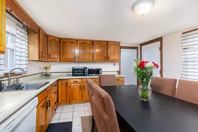 34 Grove St, Lynn, MA 01905 - Photo 10