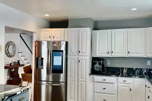 83 Village St, Millis, MA 02054 - Photo 4