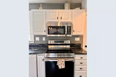 83 Village St, Millis, MA 02054 - Photo 4