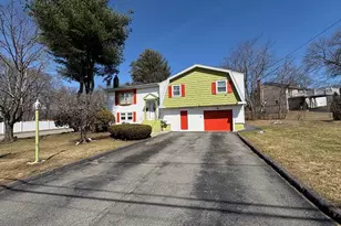 9 Fernandez Cir, Randolph, MA 02368 - Photo 2