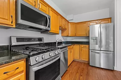 401 E 7th Street #1, Boston, MA 02127 - Photo 22