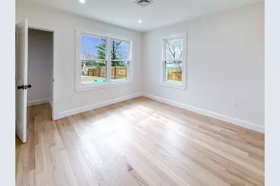 23 Murray Hill Rd, Medford, MA 02155 - Photo 12