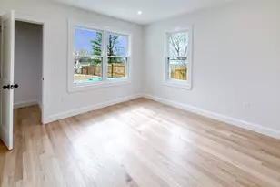 23 Murray Hill Rd, Medford, MA 02155 - Photo 12