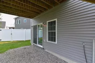 8 Sourwood Cir, Worcester, MA 01605 - Photo 16