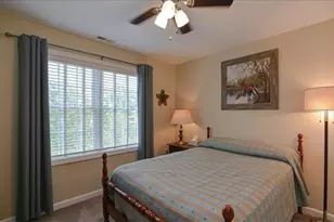 8 Sourwood Cir, Worcester, MA 01605 - Photo 12