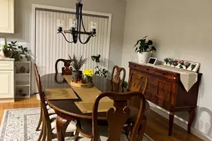 8 Sourwood Cir, Worcester, MA 01605 - Photo 4