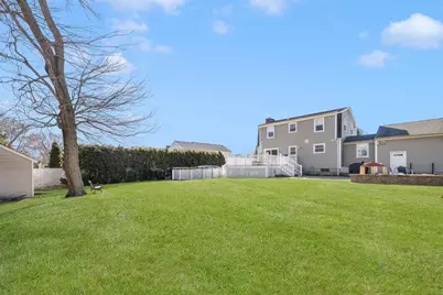 100 Evergreen Dr, Swansea, MA 02777 - Photo 40