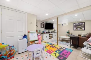 100 Evergreen Dr, Swansea, MA 02777 - Photo 28