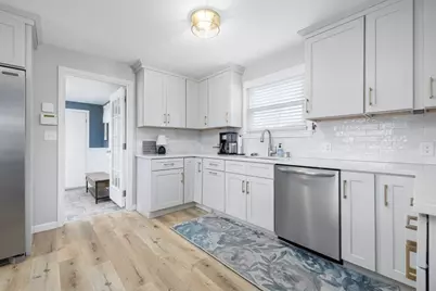 100 Evergreen Dr, Swansea, MA 02777 - Photo 8