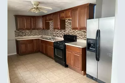 930 Lakeview, Lowell, MA 01850 - Photo 10