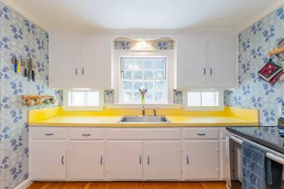 107 Day St, Newton, MA 02466 - Photo 2