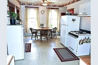 56 Plantation St, Worcester, MA 01604 - Photo 10