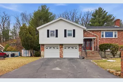 24 Juniper Dr, Saugus, MA 01906 - Photo 2