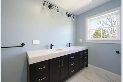 723 Wilbur Ave, Swansea, MA 02777 - Photo 20