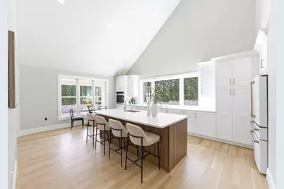 723 Wilbur Ave, Swansea, MA 02777 - Photo 2