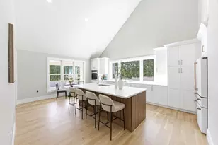 723 Wilbur Ave, Swansea, MA 02777 - Photo 2