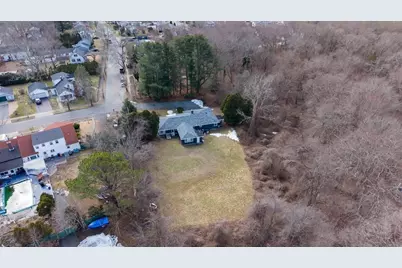 345 Gardner St, New Bedford, MA 02740 - Photo 10