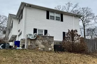 46 W Fountain St, Milford, MA 01757 - Photo 14