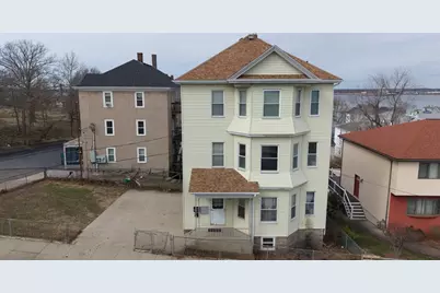 221 Beach St, Fall River, MA 02721 - Photo 2