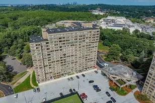 250 Hammond Pond Pkwy, Newton, MA 02467 - Photo 26