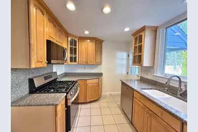 46 Cleveland Rd, Wellesley, MA 02481 - Photo 4