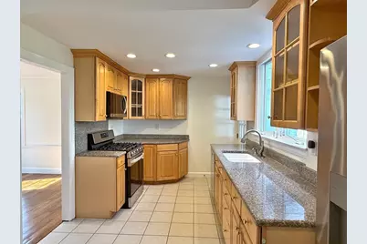 46 Cleveland Rd, Wellesley, MA 02481 - Photo 2