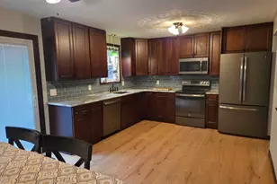 35 Pine Ridge Dr, Oxford, MA 01540 - Photo 2