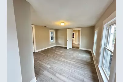 229 Central St, Springfield, MA 01105 - Photo 4