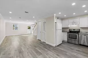 8 Captain Cook Ln, Barnstable, MA 02632 - Photo 12