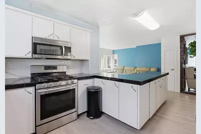 28 Court St, Lowell, MA 01852 - Photo 8