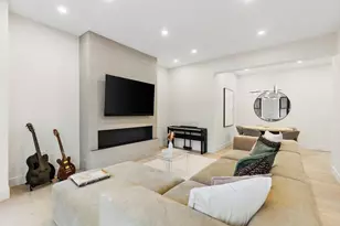 382 Commonwealth Ave, Boston, MA 02215 - Photo 6