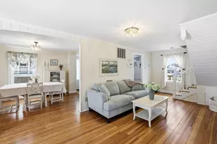 137 Hampton Cir, Hull, MA 02045 - Photo 2