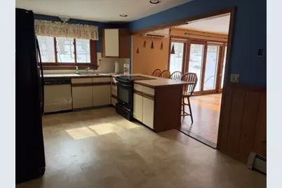 96 Townsend Street, Pepperell, MA 01463 - Photo 4