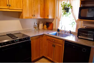 32 Saint Paul Street #7, Brookline, MA 02446 - Photo 4