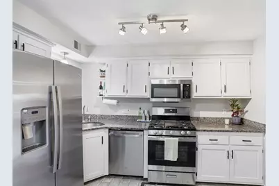 100 Merrimack Ave #156, Dracut, MA 01826 - Photo 8