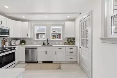 41 Fremont St, Taunton, MA 02780 - Photo 2